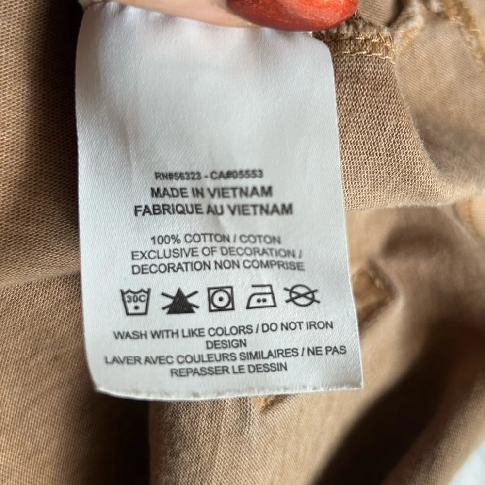 Men’s Jordan Flight Heritage 85 Tan Size Medium Tee Shirt